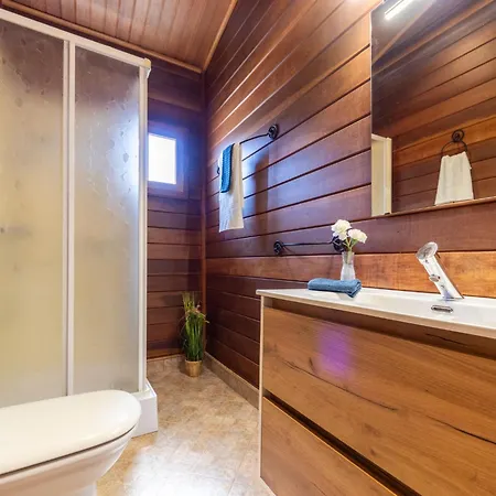 شاليه Tropical 4 By Interhome